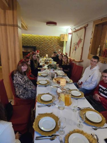 410390799 749977526997914 3371194806060701510 n